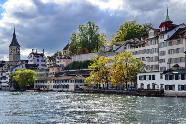 Lindenhof und Schipfe an der Limmat in der Zürcher Altstadt